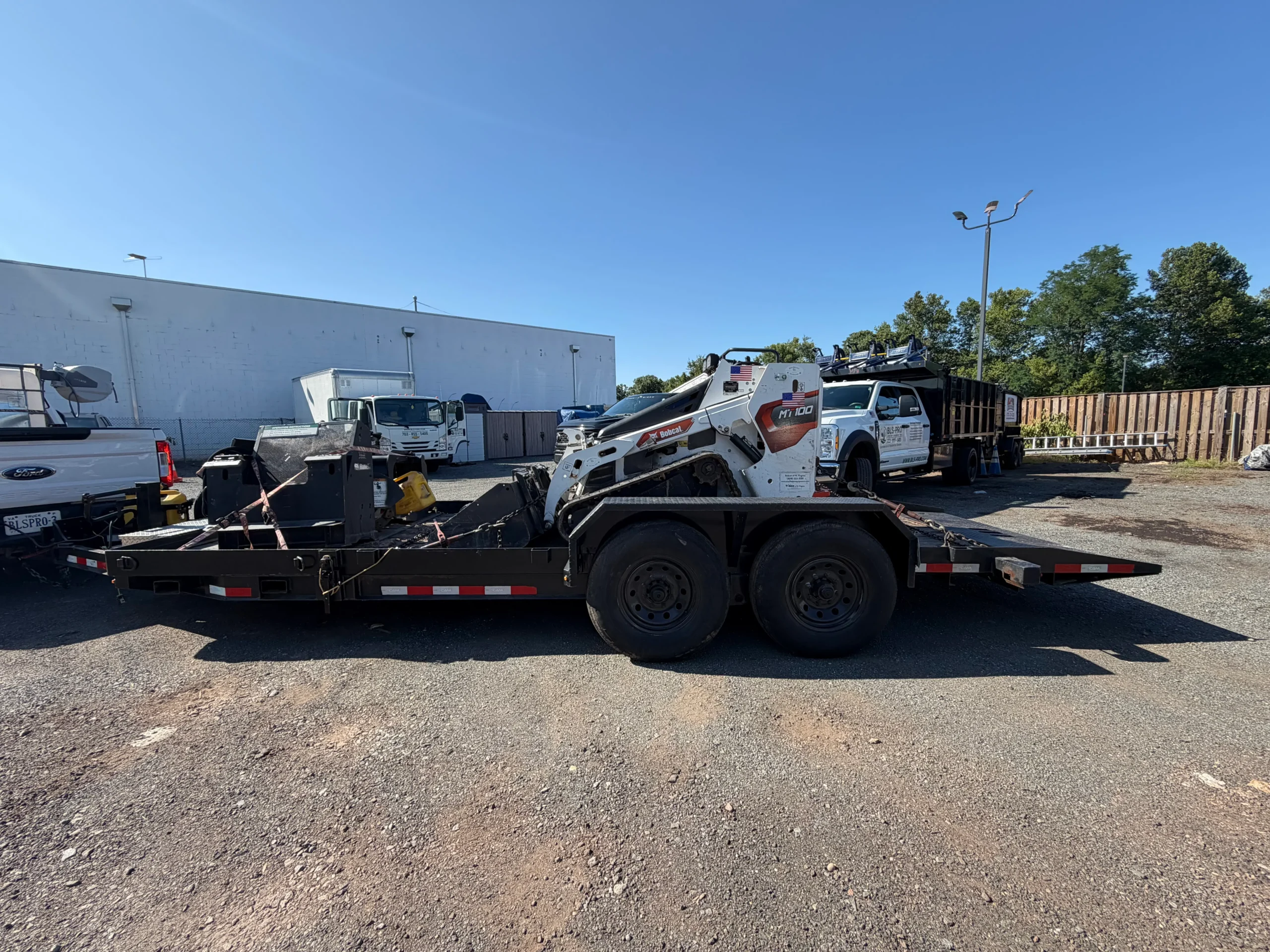 BLS-PRO equipment trailer side view